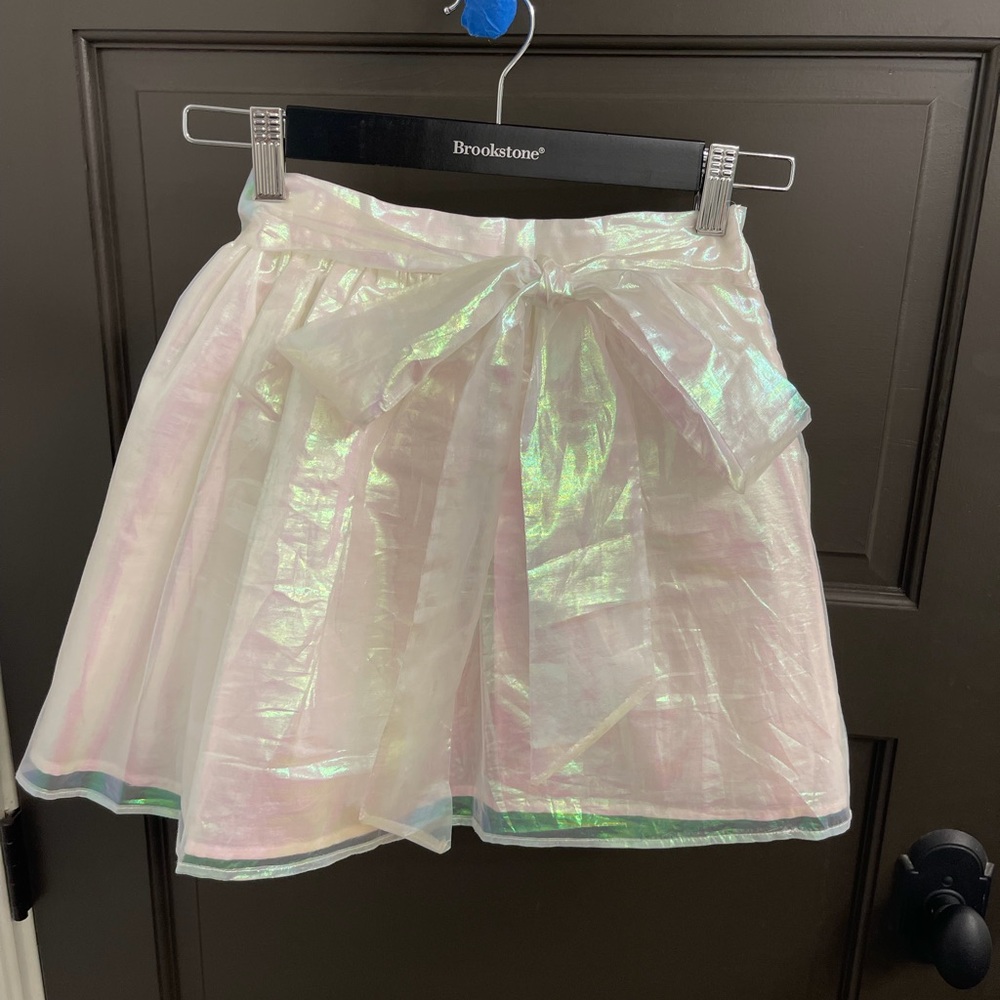 NWOT- Mama Luma Santa Barbara - girls Iridescent Skirt with Bow